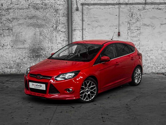 Ford Focus 1.0 EcoB. Titanium 125hp 2012, T-897-PH