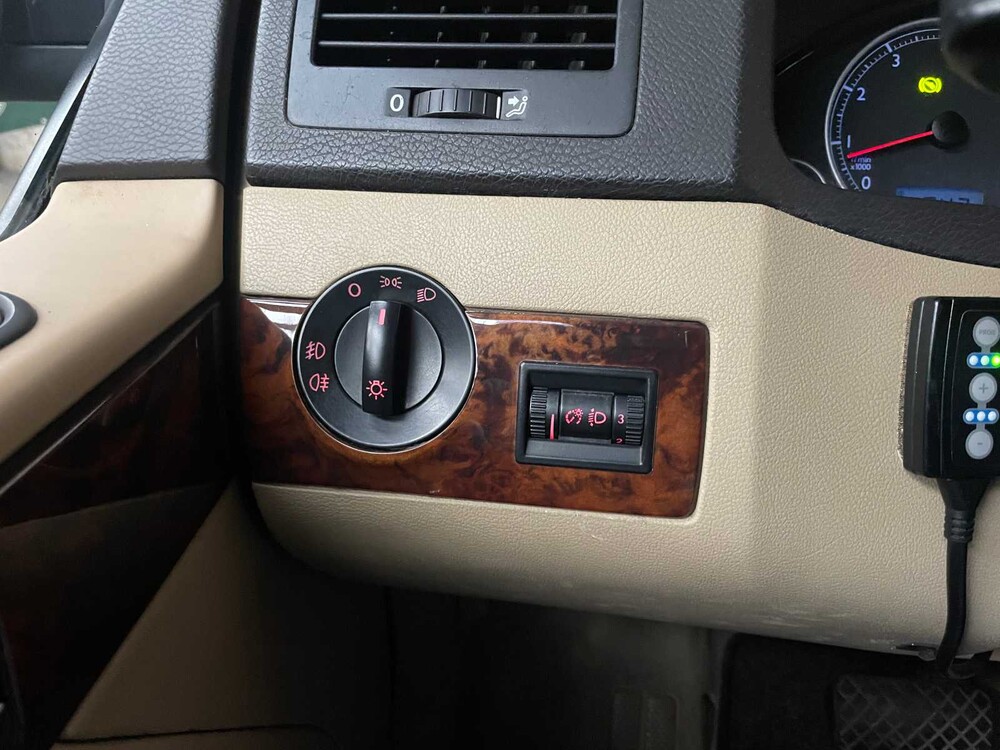 Volkswagen Multivan 3.2 V6 235PS (Transporter T5) 2005 Youngtimer