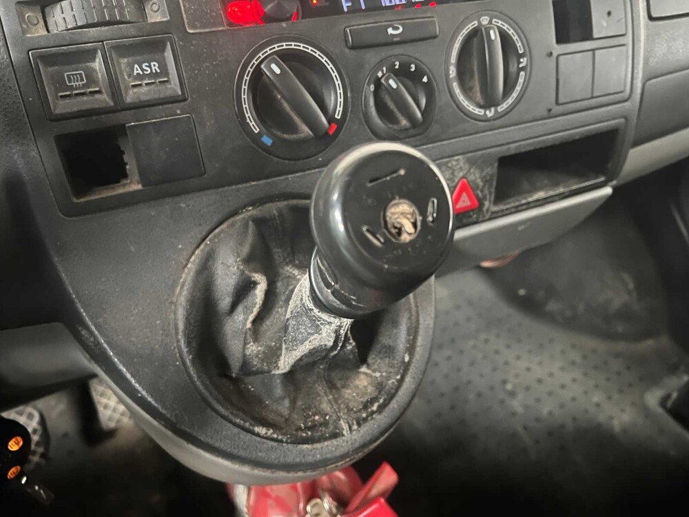 Volkswagen Transporter 1.9 TDI 300 T800Base 86PS 2004 (Original-NL), 14-BL-FG