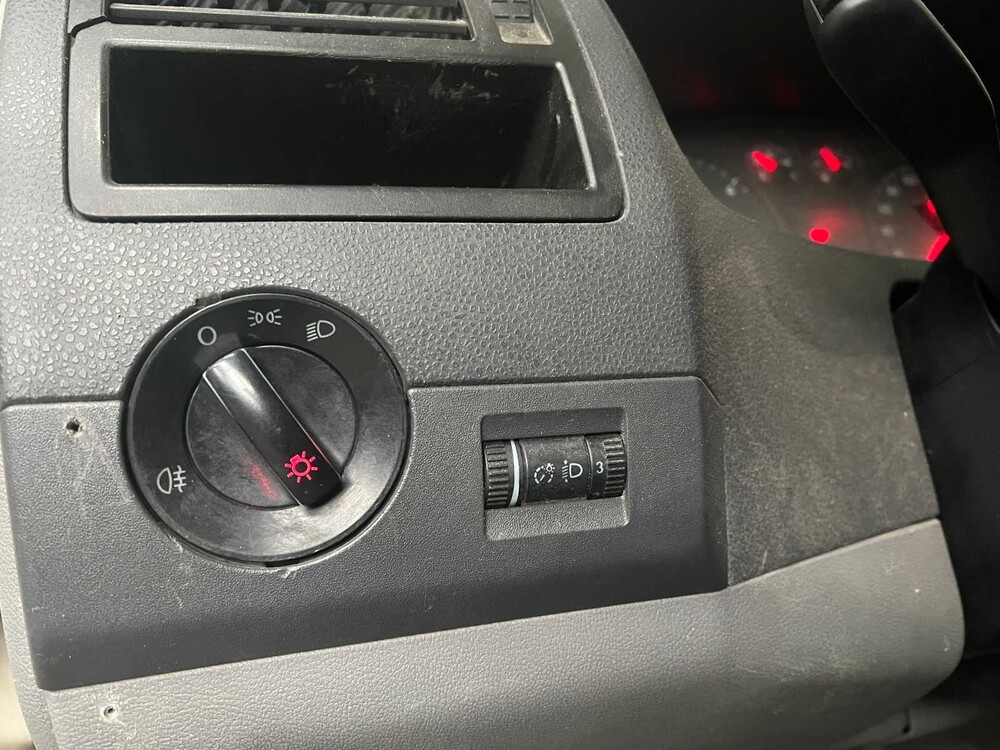 Volkswagen Transporter 1.9 TDI 300 T800Base 86PS 2004 (Original-NL), 14-BL-FG