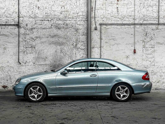 Mercedes-Benz CLK-class Coupé 240 Avantgarde 170hp 2002, L-564-PN