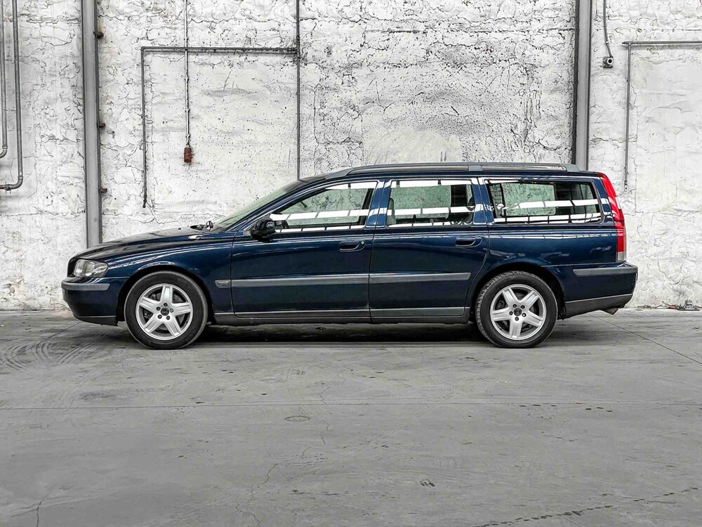 Volvo V70 2.4 T Comfort Line 200hp 2000 -Orig. NL-, 49-FT-FT