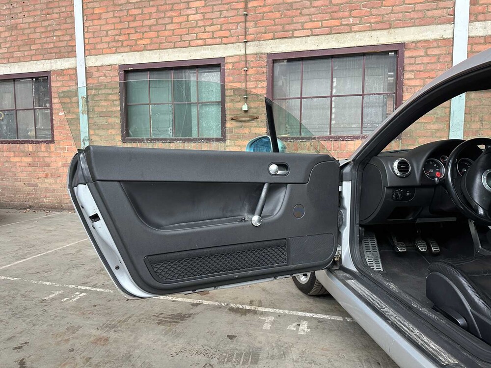 Audi TT 1.8 5V Turbo quattro 224PS 2000 (Original-NL), 82-GF-SP