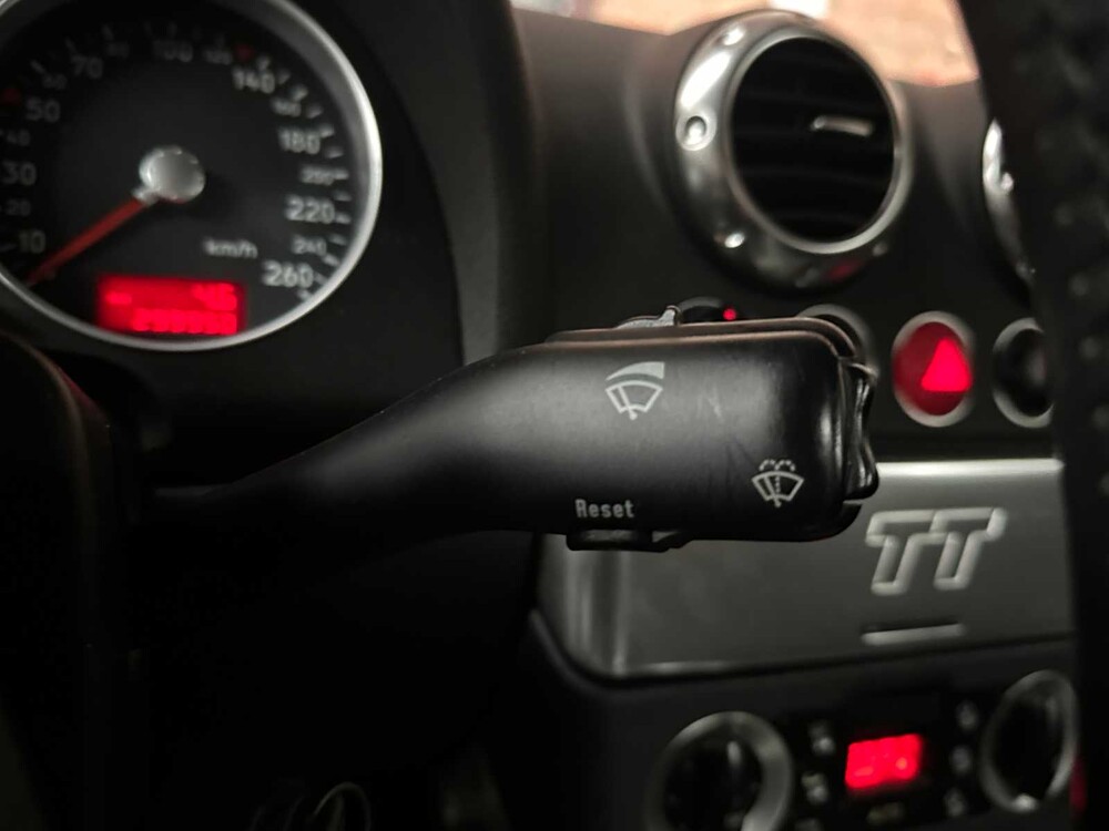 Audi TT 1.8 5V Turbo quattro 224PS 2000 (Original-NL), 82-GF-SP