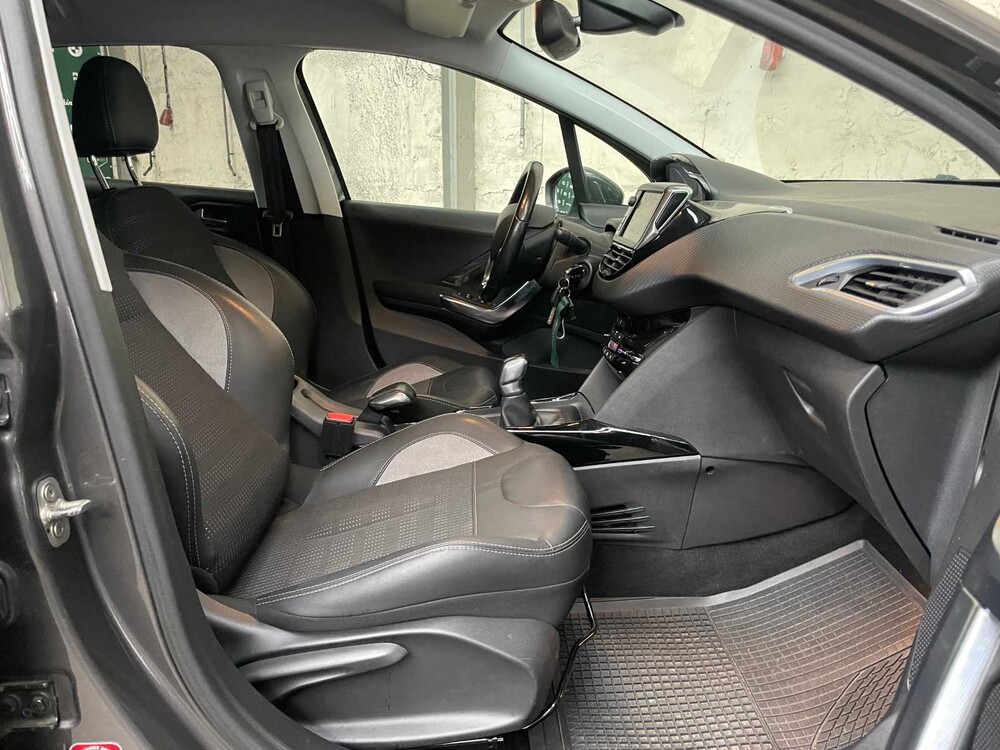 Peugeot 2008 1.2 PureTech GT-line 110pk 2017