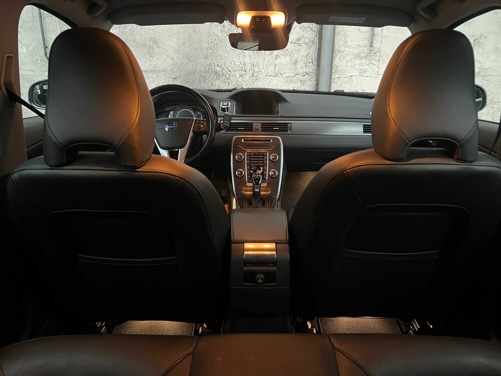 Volvo V70 2.0 D4 Nordic+ 181pk 2015 (Origineel-NL), 6-ZTF-35