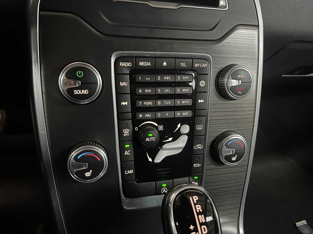 Volvo V70 2.0 D4 Nordic+ 181pk 2015 (Origineel-NL), 6-ZTF-35