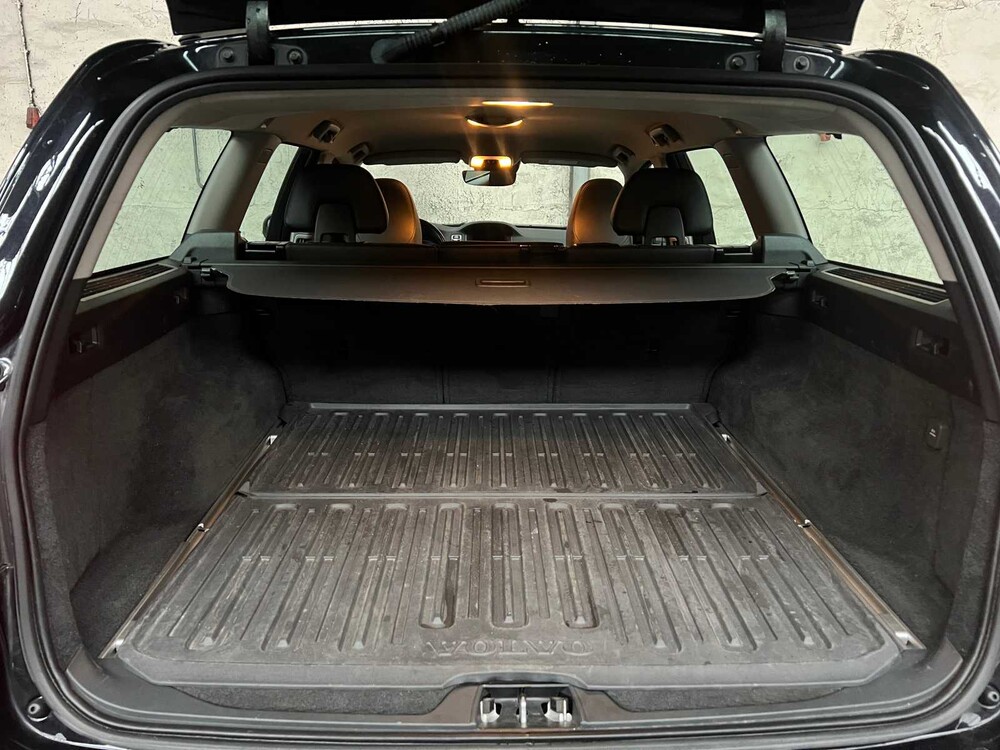 Volvo V70 2.0 D4 Nordic+ 181pk 2015 (Origineel-NL), 6-ZTF-35