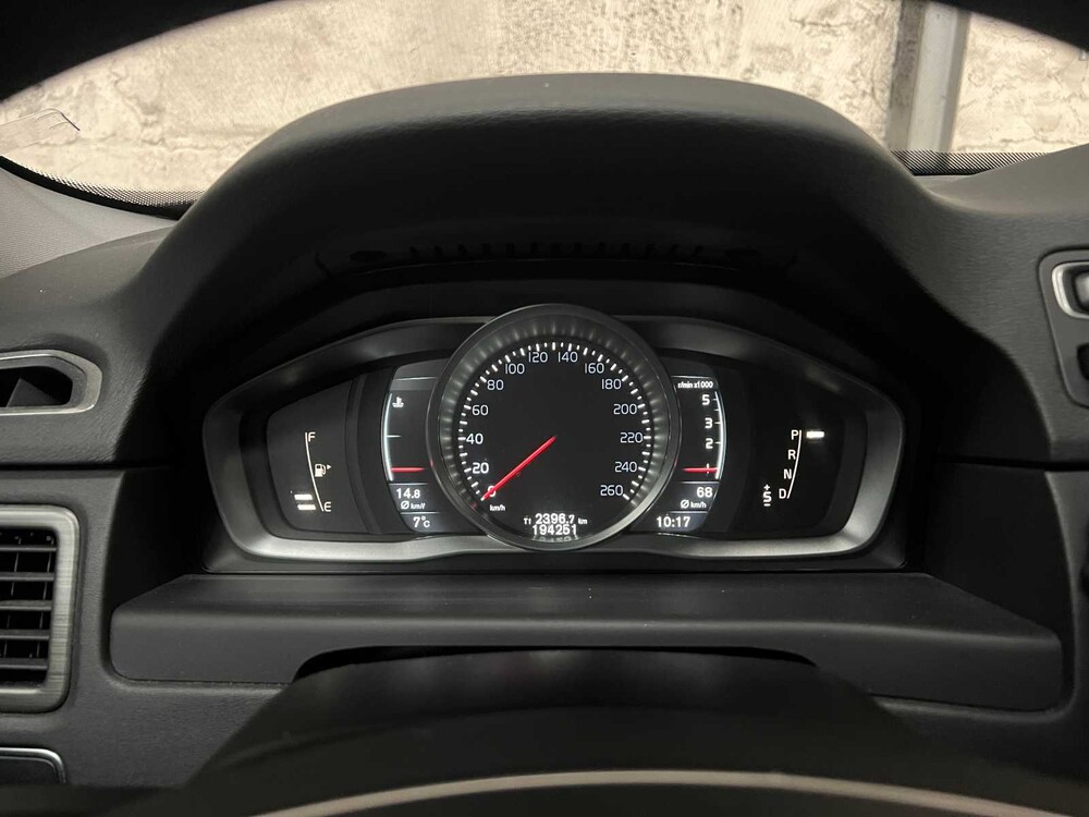 Volvo V70 2.0 D4 Nordic+ 181pk 2015 (Origineel-NL), 6-ZTF-35