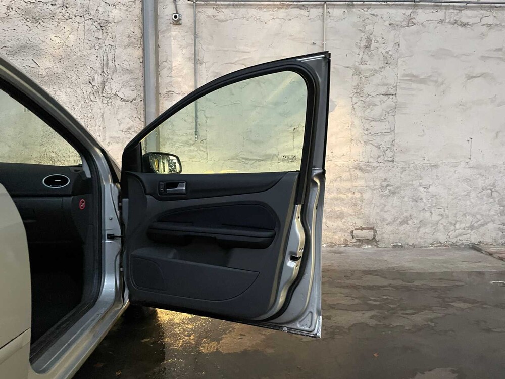 Ford Focus Kombi 1.8-16V Amb. FlexiF. 125PS 2008 (Original-NL), 95-ZG-VN