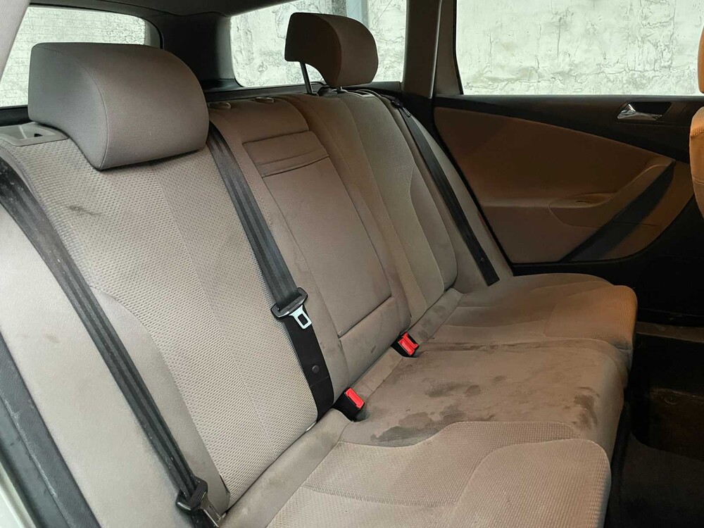 Volkswagen Passat Variant 2.0 TDI Comfortline 140pk 2006 (Origineel-NL), 83-SR-SX