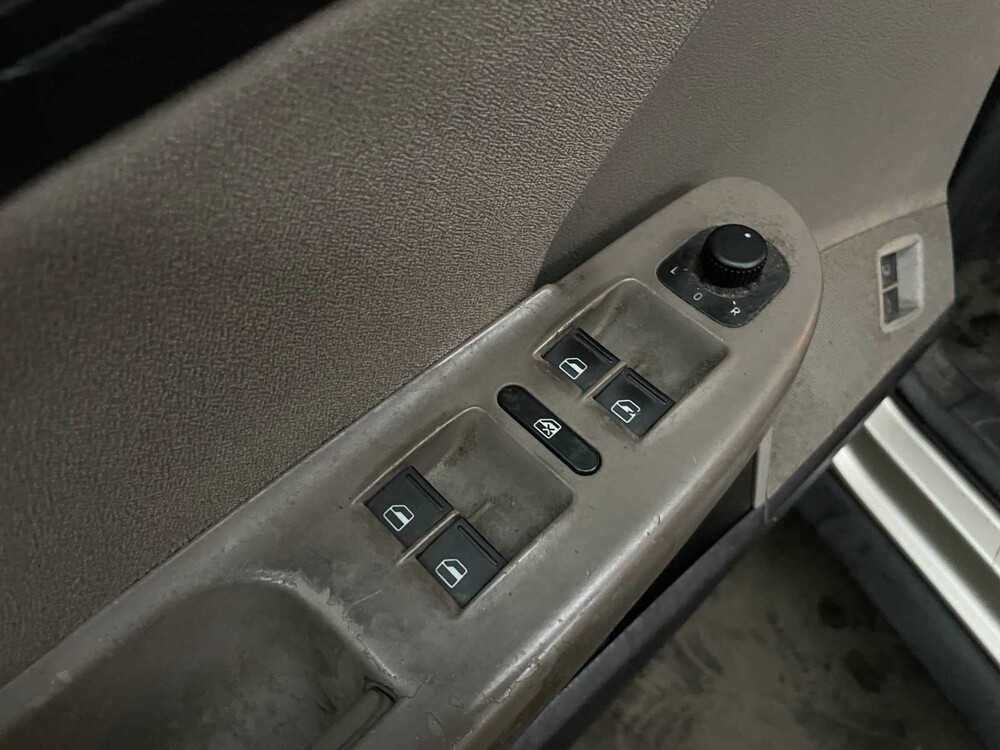 Volkswagen Passat Variant 2.0 TDI Comfortline 140pk 2006 (Origineel-NL), 83-SR-SX