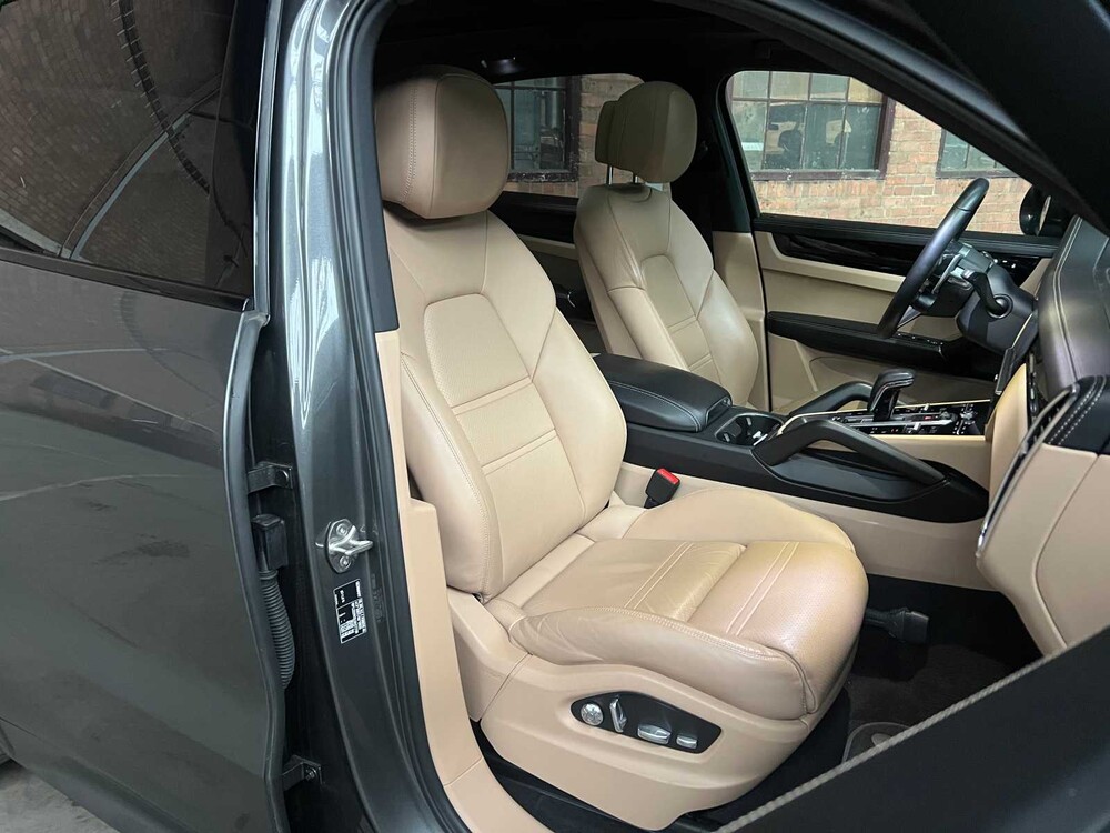 Porsche Cayenne E-Hybrid 3.0 V6 340pk 2020 (Origineel-NL + 1e Eigenaar), H-385-FF