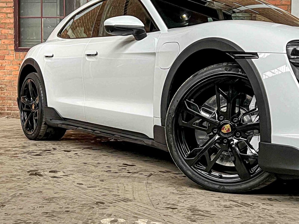 Porsche Taycan Cross Turismo 4 93 kWh 476pk 2022 (Origineel-NL + 1e Eigenaar), N-555-ZL
