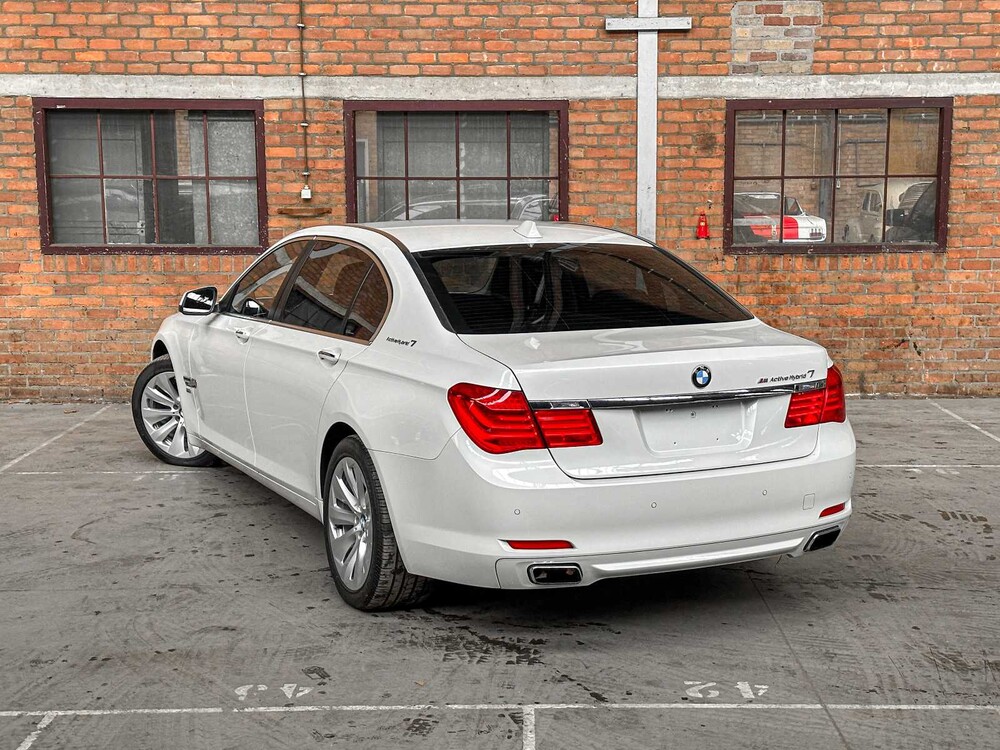 BMW ActiveHybrid7 F04 4.4 V8 465pk 2012