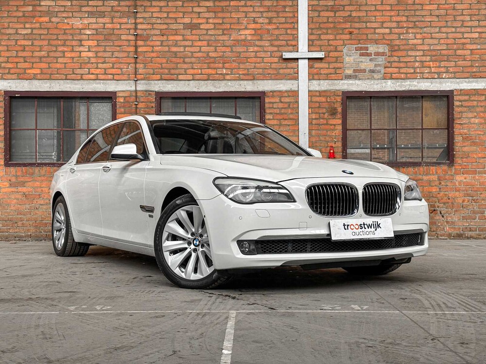 BMW ActiveHybrid7 F04 4.4 V8 465pk 2012