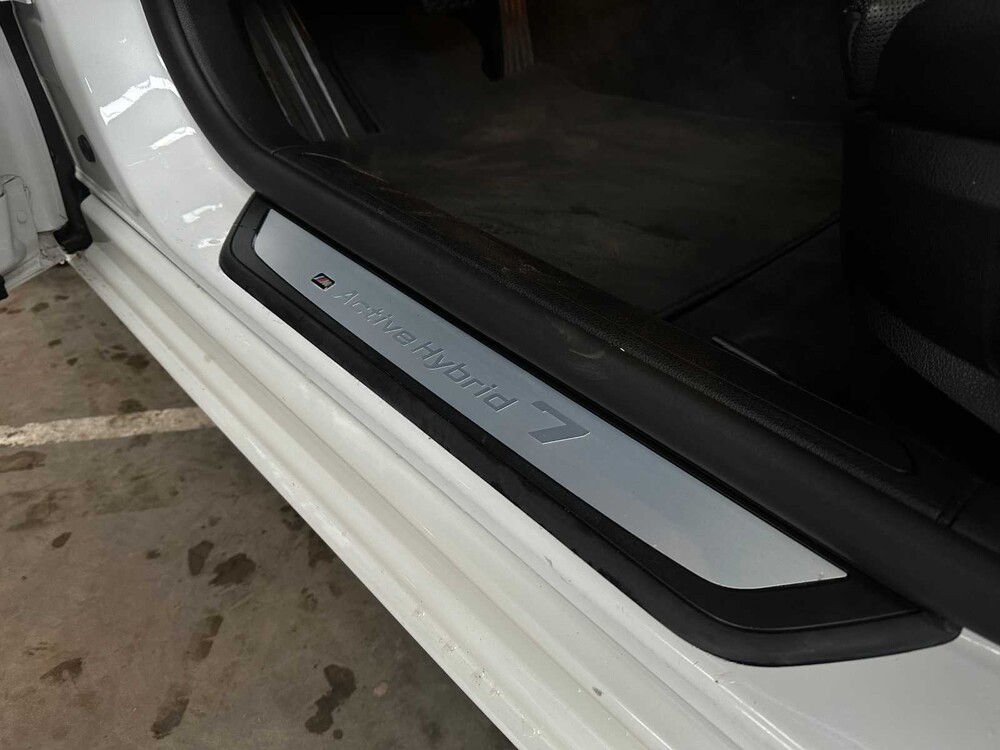 BMW ActiveHybrid7 F04 4.4 V8 465pk 2012