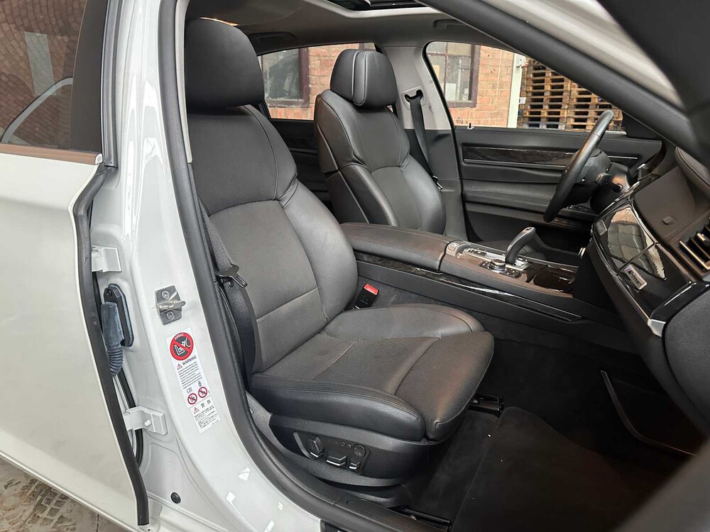 BMW ActiveHybrid7 F04 4.4 V8 465pk 2012