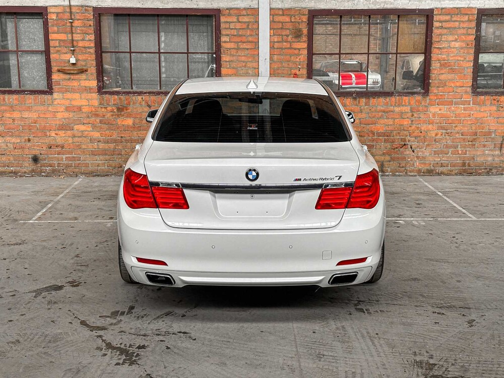 BMW ActiveHybrid7 F04 4.4 V8 465pk 2012