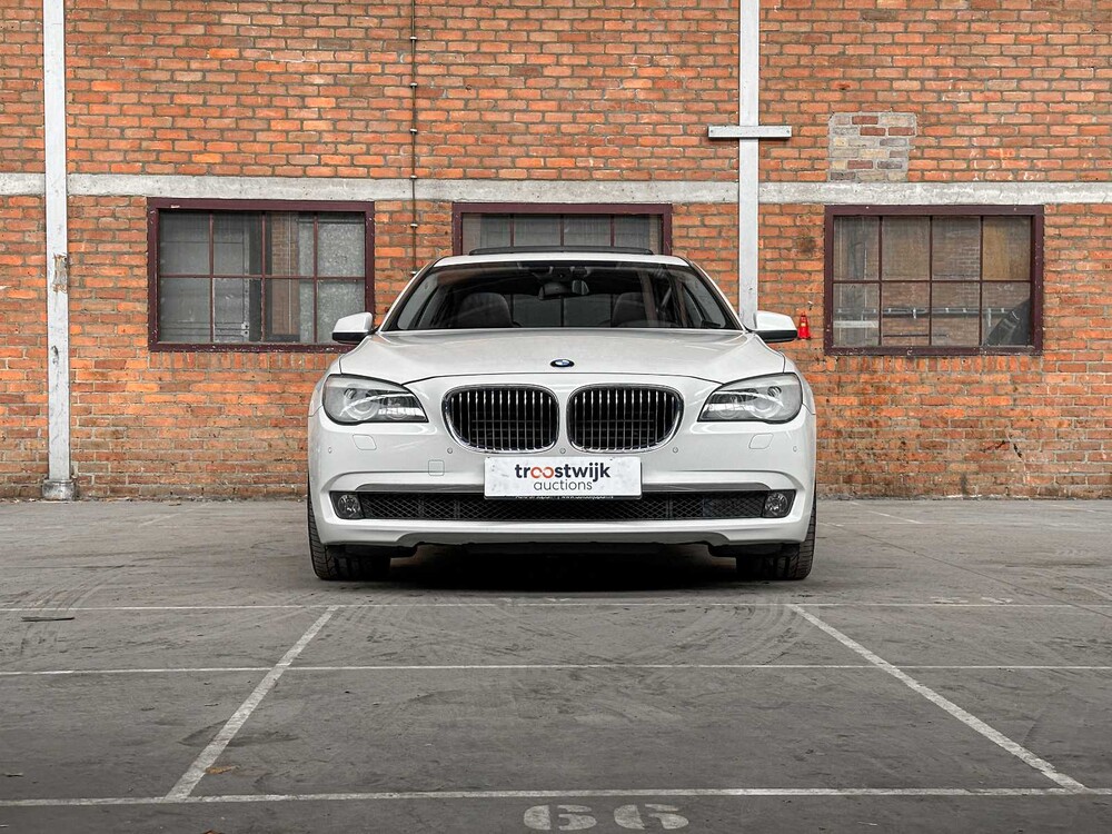 BMW ActiveHybrid7 F04 4.4 V8 465pk 2012