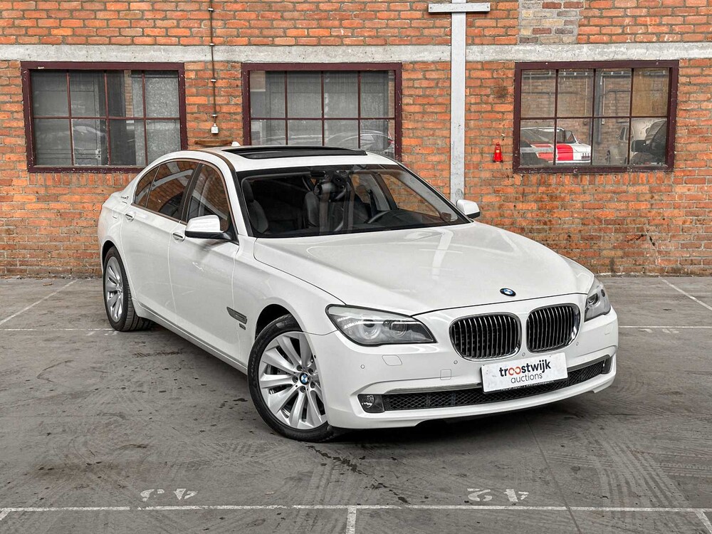 BMW ActiveHybrid7 F04 4.4 V8 465pk 2012