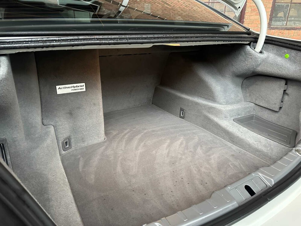 BMW ActiveHybrid7 F04 4.4 V8 465pk 2012