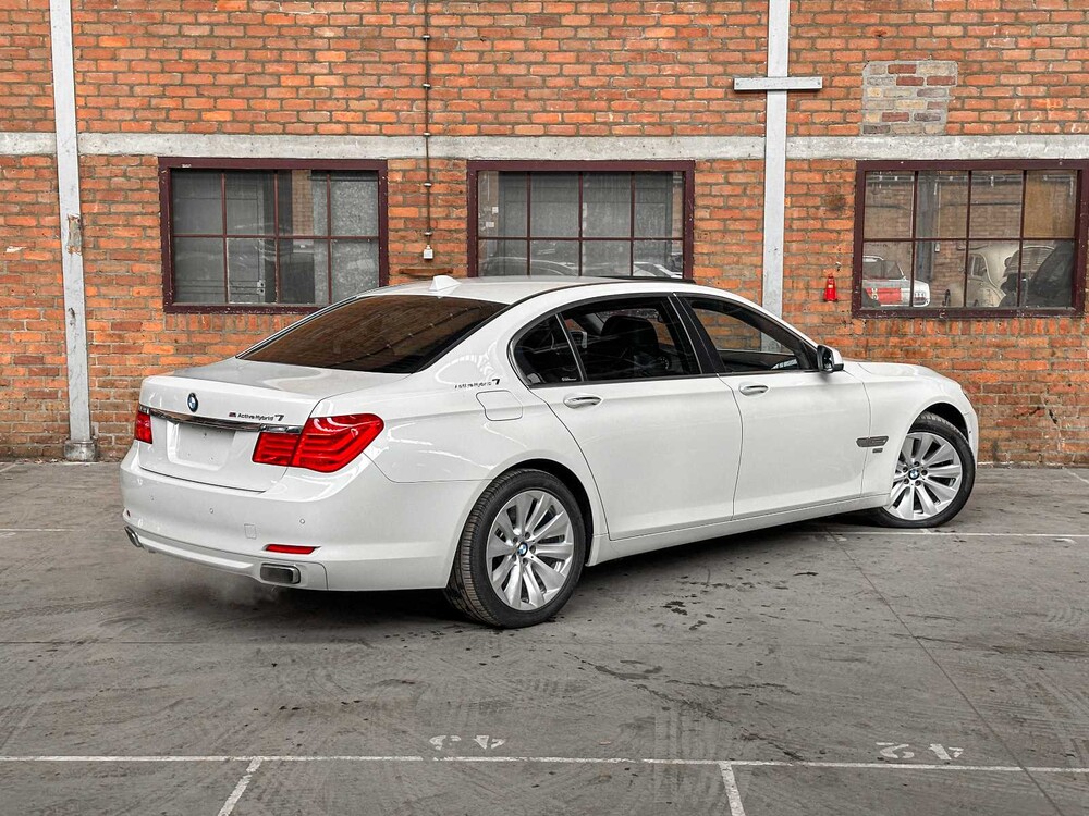 BMW ActiveHybrid7 F04 4.4 V8 465pk 2012