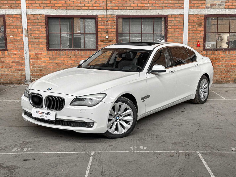 BMW ActiveHybrid7 F04 4.4 V8 465pk 2012
