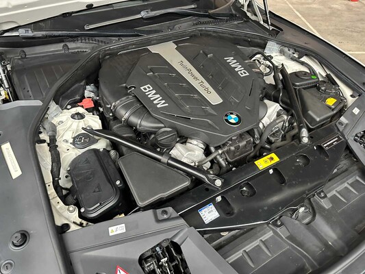 BMW ActiveHybrid7 F04 4.4 V8 465hp 2012