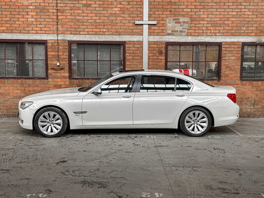 BMW ActiveHybrid7 F04 4.4 V8 465hp 2012