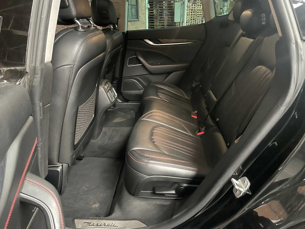 Maserati Levante Luxus 3.0 V6 348PS 2017