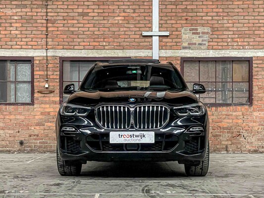 BMW X5 xDrive40i M-Sport High Executive 340pk 2019 (Origineel-NL), XH-906-N