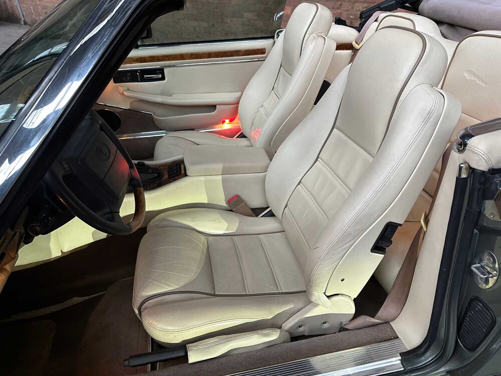 Jaguar XJS Convertible 4.0L L6 DOHC 24V 241hp 1996 Youngtimer