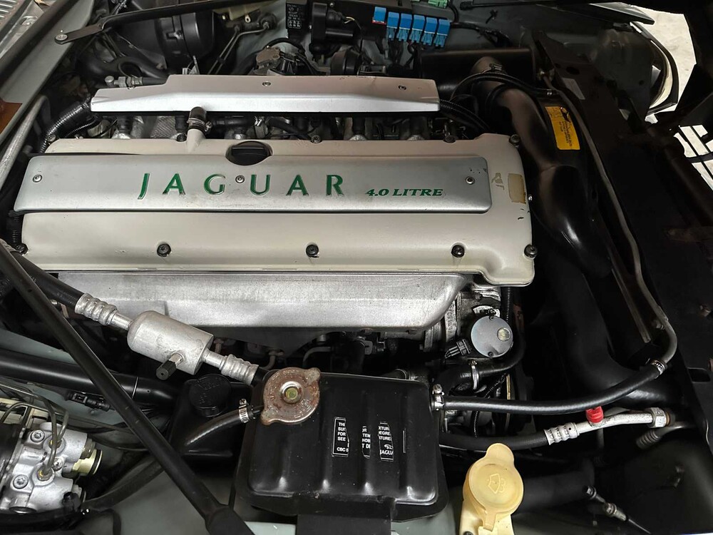 Jaguar XJS Convertible 4.0L L6 DOHC 24V 241hp 1996 Youngtimer