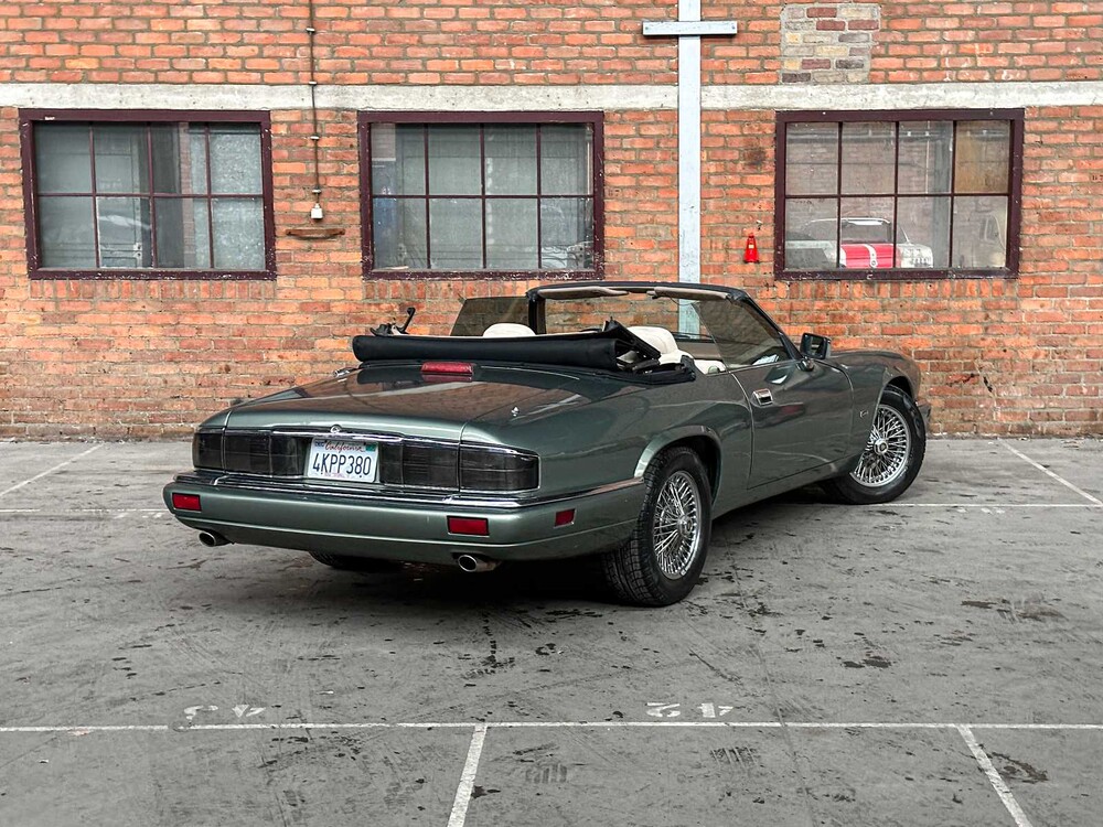 Jaguar XJS Convertible 4.0L L6 DOHC 24V 241hp 1996 Youngtimer
