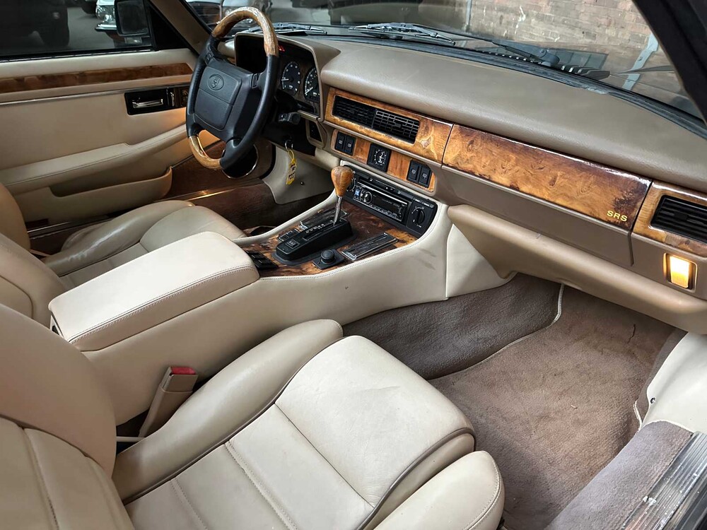 Jaguar XJS Convertible 4.0L L6 DOHC 24V 241hp 1996 Youngtimer