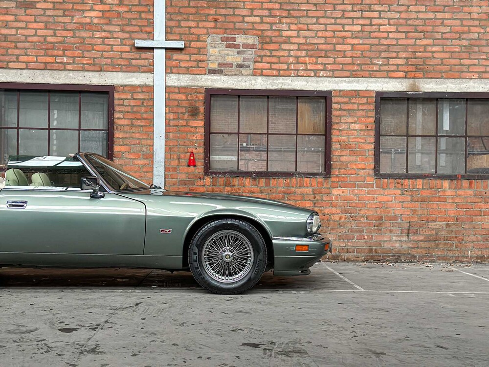Jaguar XJS Convertible 4.0L L6 DOHC 24V 241hp 1996 Youngtimer