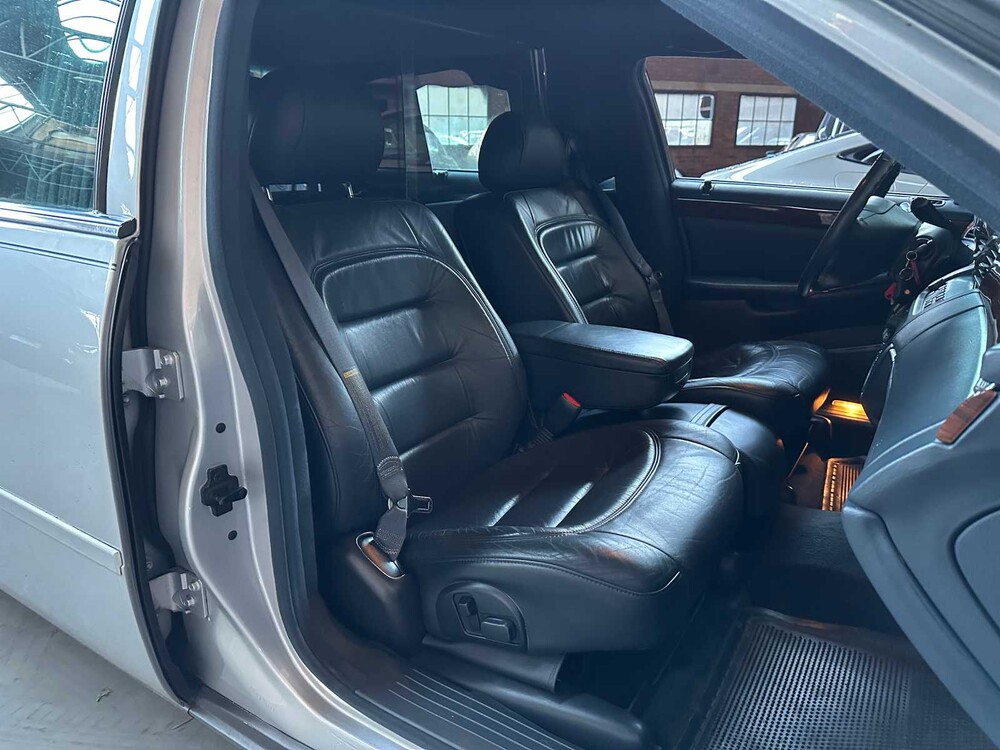 Cadillac Federal Coach DeVille 4.6 V8 279PS 2001 Leichenwagen