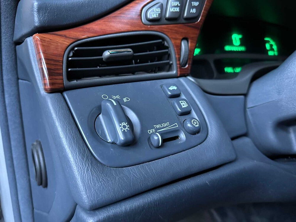 Cadillac Federal Coach DeVille 4.6 V8 279PS 2001 Leichenwagen