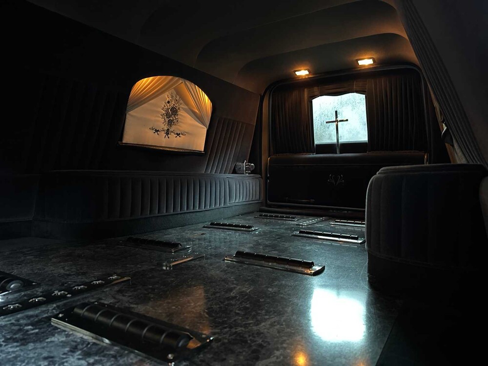 Cadillac Federal Coach DeVille 4.6 V8 279PS 2001 Leichenwagen