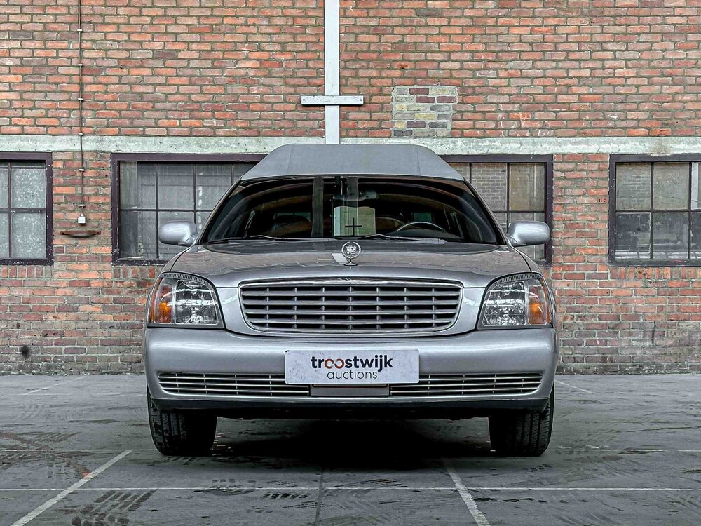 Cadillac Federal Coach DeVille 4.6 V8 279PS 2001 Leichenwagen