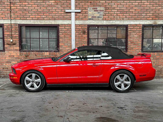 Ford Mustang Cabriolet Competition 4.0 V6 202pk 2005