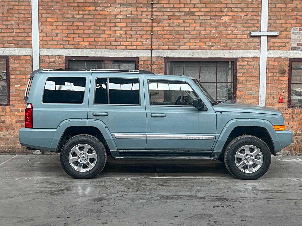 Jeep Commander 5.7 HEMI V8 LIMITED 326PS 2006 Youngtimer