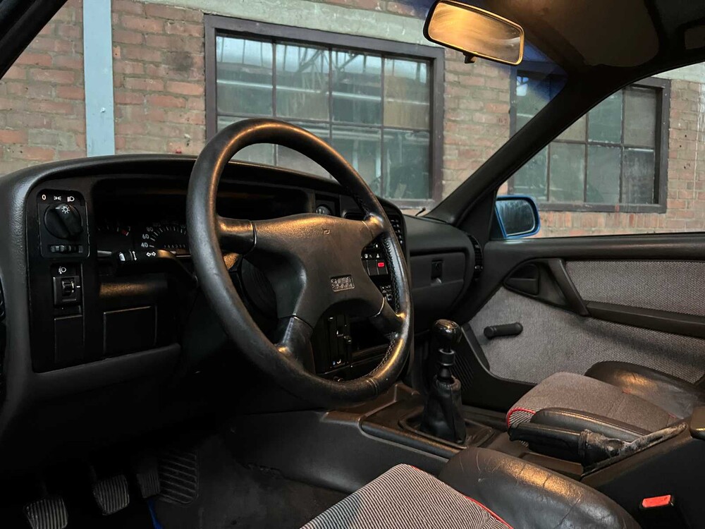 Opel Omega 3000 156pk 1987