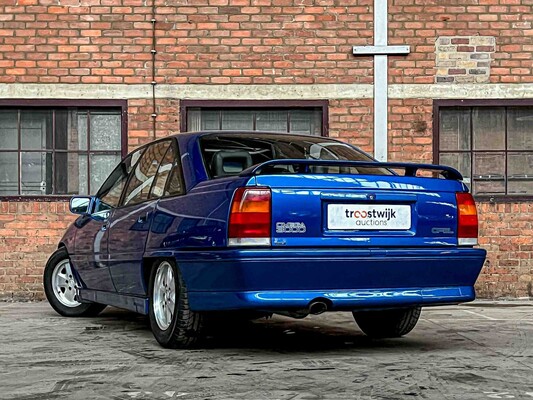 Opel Omega 3000 156pk 1987