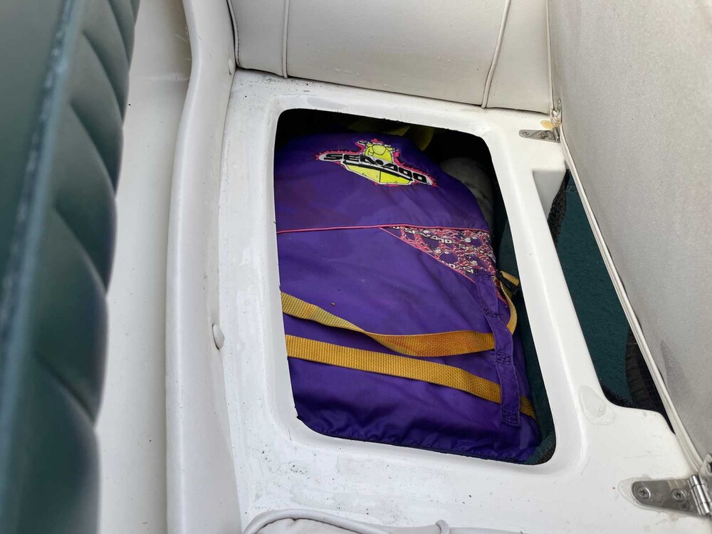 Mariah Shabah Speedboat 205hp 1999 (73-67-YE) 6+ meter Boat Trailer 2009 (77-WJL-7)