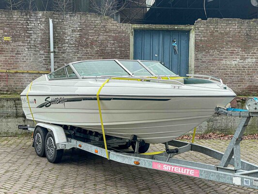 Mariah Shabah Speedboat 205hp 1999 (73-67-YE) 6+ meter Boat Trailer 2009 (77-WJL-7)