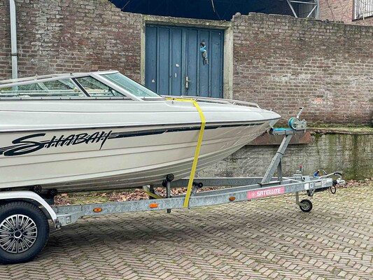 Mariah Shabah Speedboat 205hp 1999 (73-67-YE) 6+ meter Boat Trailer 2009 (77-WJL-7)