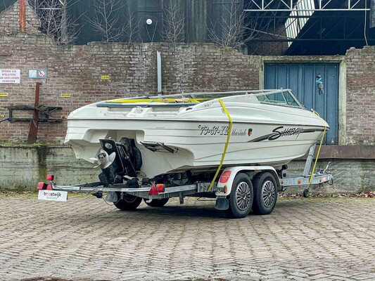 Mariah Shabah Speedboat 205hp 1999 (73-67-YE) 6+ meter Boat Trailer 2009 (77-WJL-7)