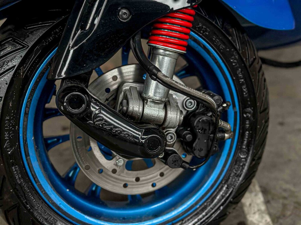 Vespa Sprint 4T Piaggio 2014, F-369-VN Scooter Snorscooter